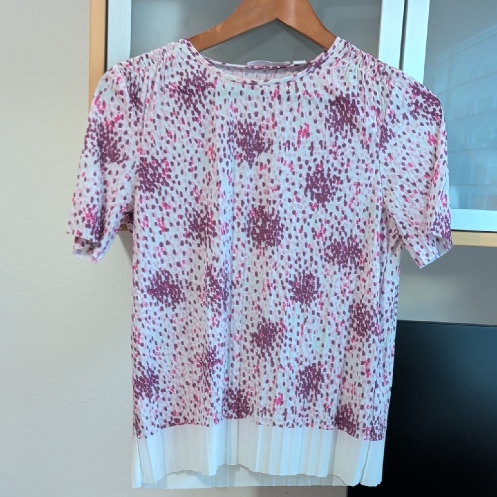 Elegant Pink and White Patterned Blouse